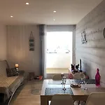 T2 Renove, 4 Couchages, Parking Prive, 200m Plage, Balcon, Meuble Tourisme 2 Etoiles - Fr-1-224c-179 *