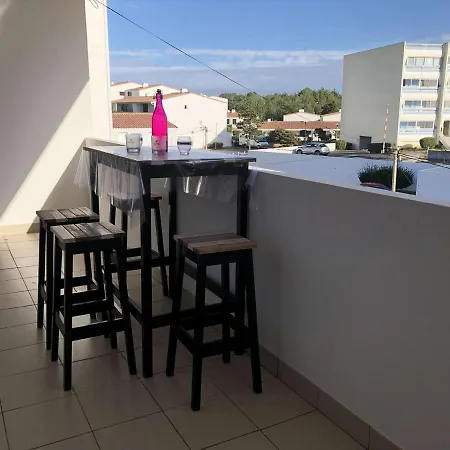 T2 Rénové, 4 Couchages, Parking Privé, 200m Plage, Balcon, Meublé Tourisme 2 étoiles - Fr-1-224c-179 *