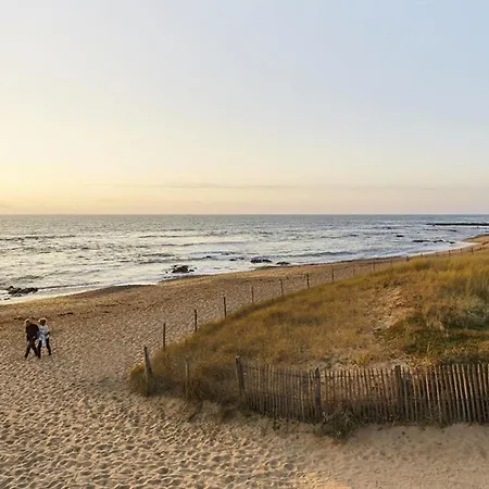 Appartement T2 Rénové, 4 Couchages, Parking Privé, 200m Plage, Balcon, Meublé Tourisme 2 étoiles - Fr-1-224c-179 *