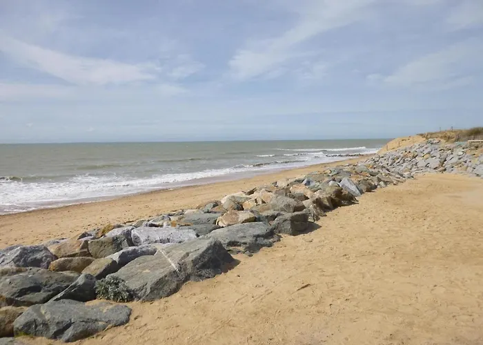 T2 Rénové, 4 Couchages, Parking Privé, 200m Plage, Balcon, Meublé Tourisme 2 étoiles - Fr-1-224c-179 Saint-Hilaire-de-Riez